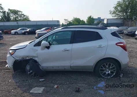 2017 Buick Encore Sport Touring z USA, uszkodzony, nr VIN KL4CJ2SB2HB107422